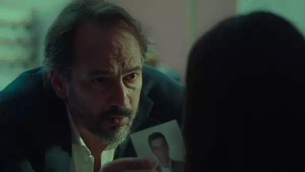 S01E02